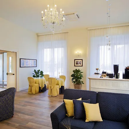 Italia Hotel 3*