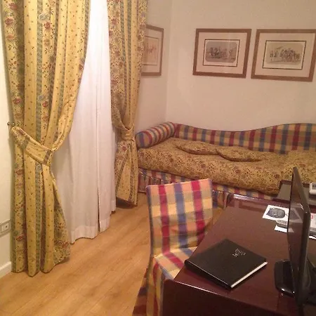 Italia Hotel 3*