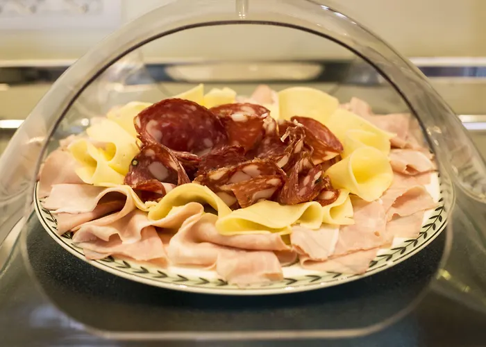 Отель Italia 3*