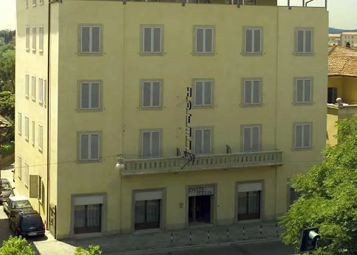 Отель Italia 3*