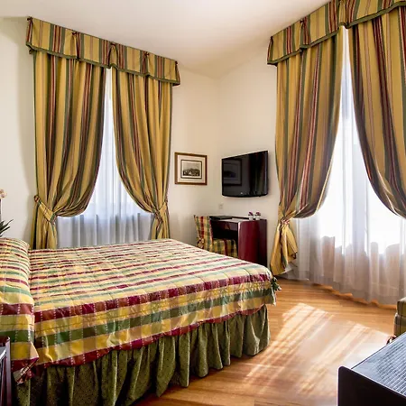 Italia Hotell