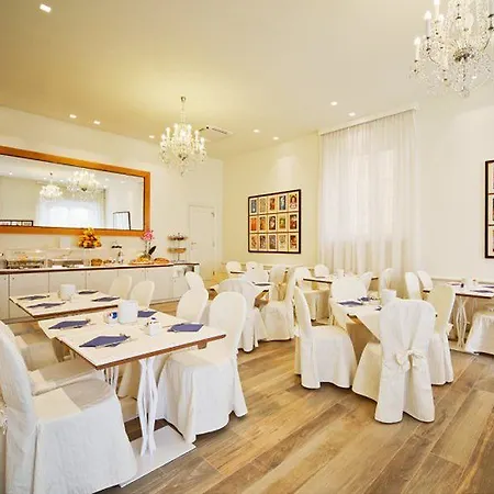 Hotell Italia 3*