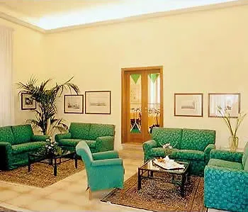 Hotell Italia 3*