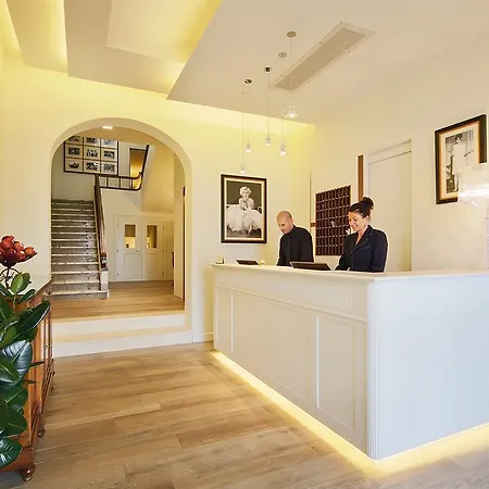 Hotell Italia 3*